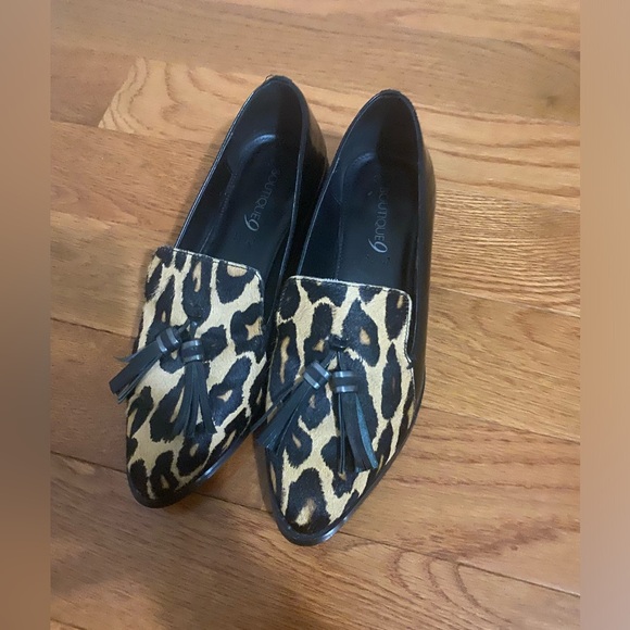 Boutique9 animal print loafers size 7W - Picture 2 of 5
